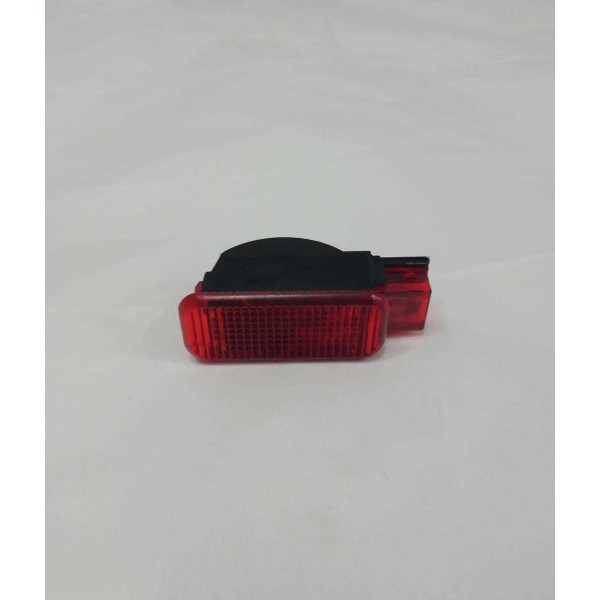 Luz Cortesia Forro Traseiro Direito Audi A4 2013 Vermelha
