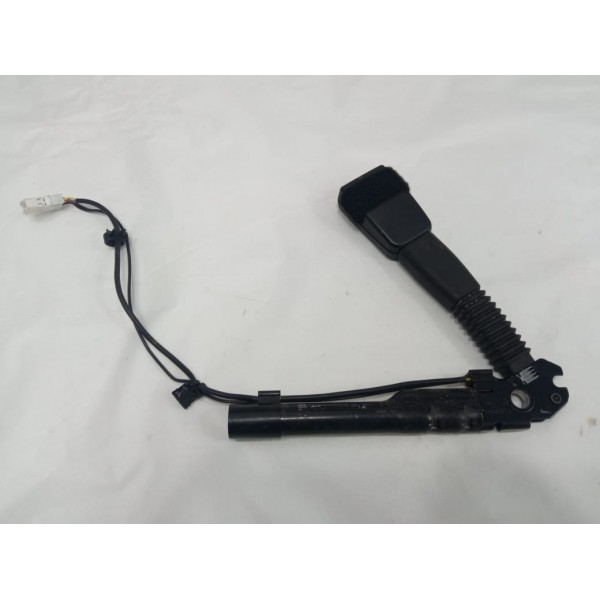Engate Cinto Segurança Dianteiro Direito Bmw 118i 2012