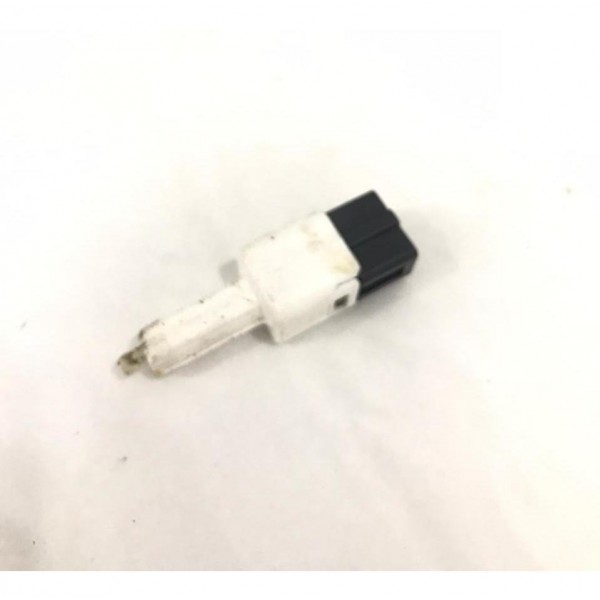 Sensor Pedal Freio Nissan Kicks 2017 F85cs23