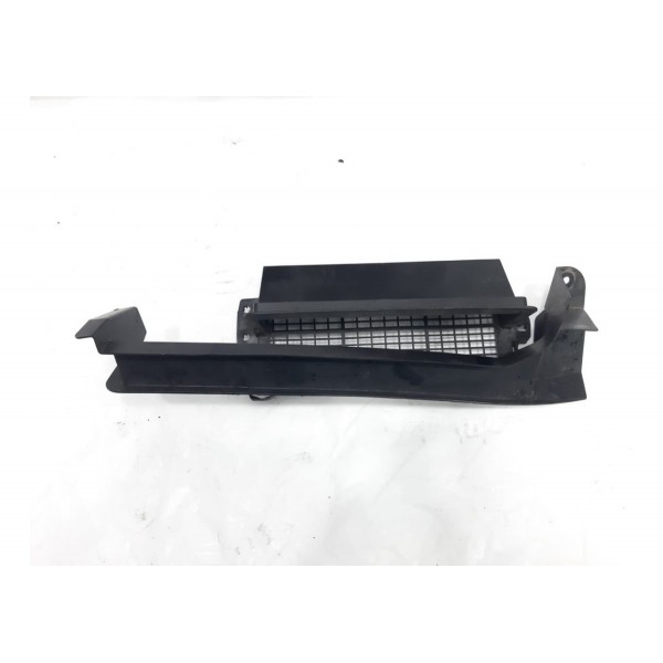 Acabamento Calha Agua A1 Sportback 2014 Usado P/ 8x1819979 