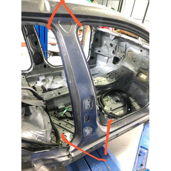 Coluna Central T Lado Direito Mercedes A200 2014