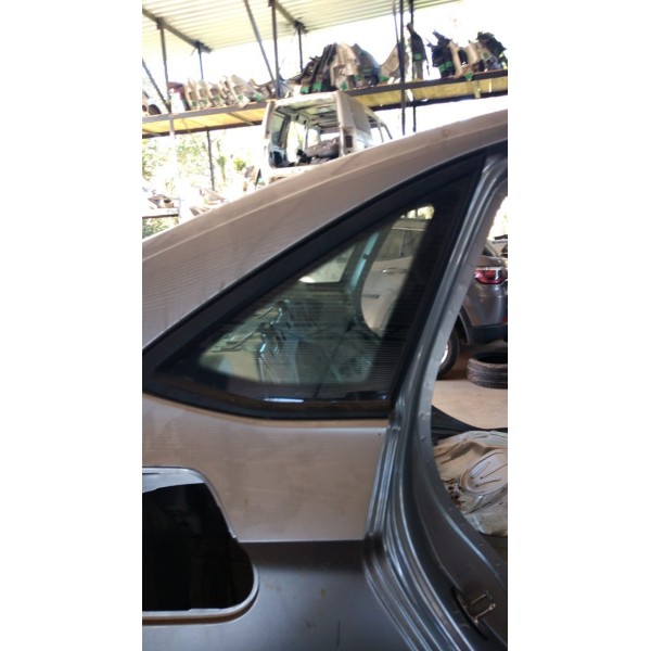 Vidro Óculos Traseiro Direito Jetta 2020