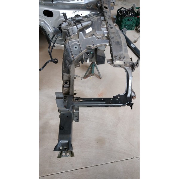 Caixa De Roda Longarina Esquerda Jaguar Xf 25 Turbo 2017