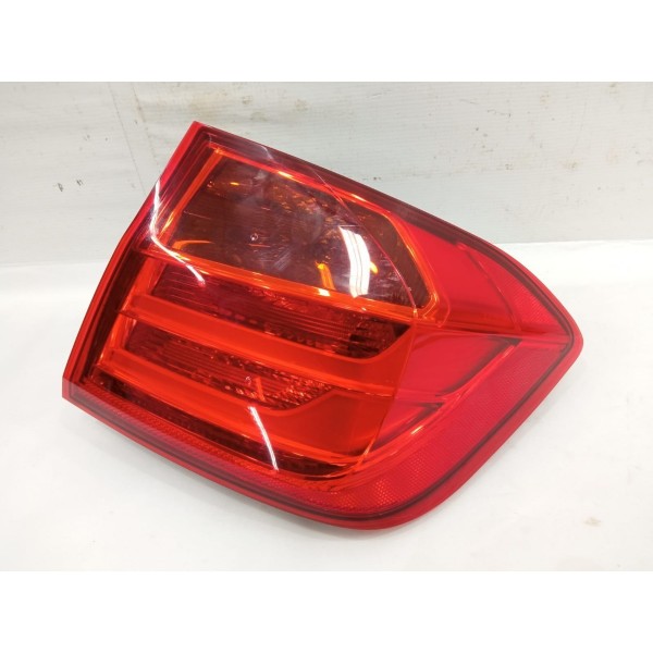 Lanterna Traseira Lateral Direito Bmw 320i 2015 7372784-02 Direito/passageiro