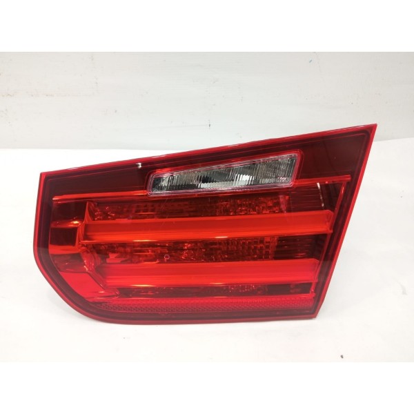 Lanterna Tampa Traseira Lado Direito Bmw 320i 2015 Direito