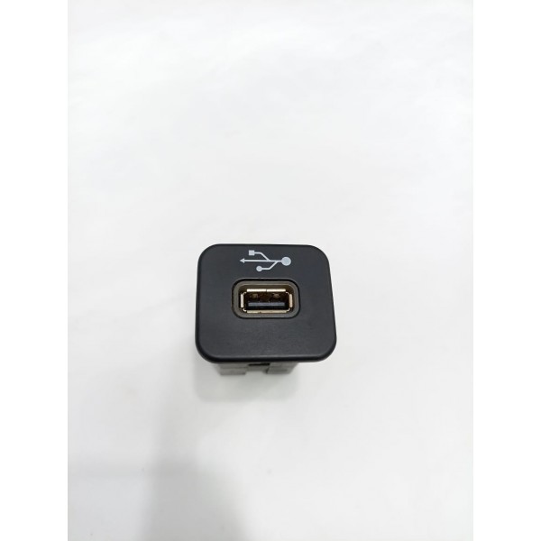 Entrada Usb Console Central Fiat Toro 2016 2017 735600659