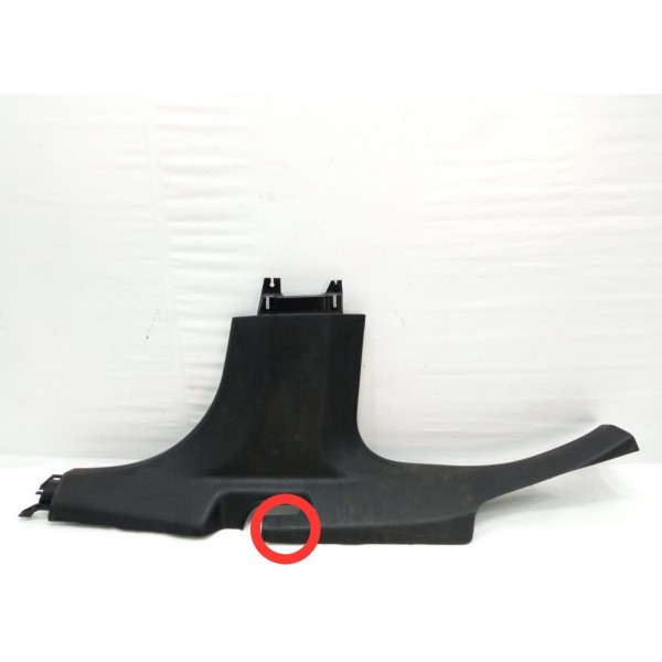 Acabamento Coluna Central Direita Fiat Toro 2017 Detalhe