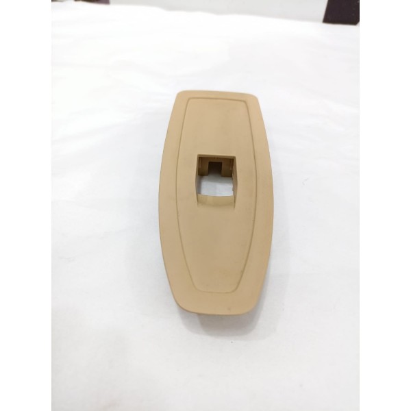 Moldura Botão Vidro Dianteira Direita Bmw 320i 2015 