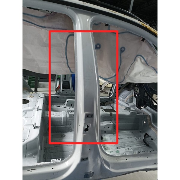 Coluna T Central Direita  Audi Q3 2016