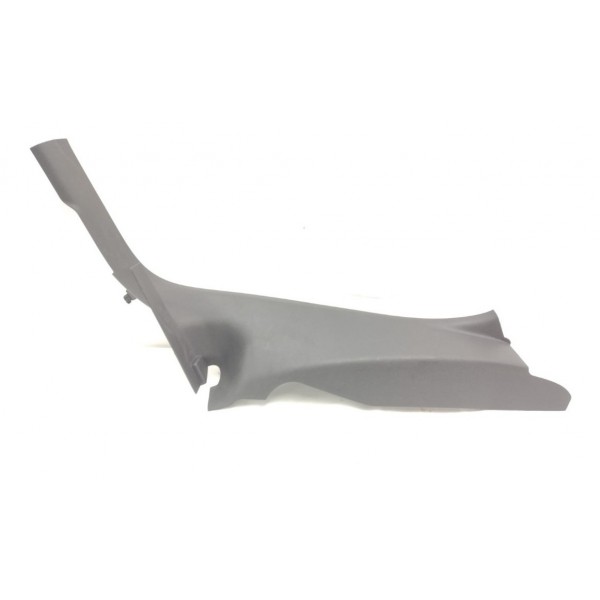 Acabamento Coluna Banco Traseiro Direito Audi Q3 2016