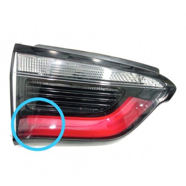 Lanterna Tampa Traseira Esquerda Compass 2021 Detalhe Esquerdo