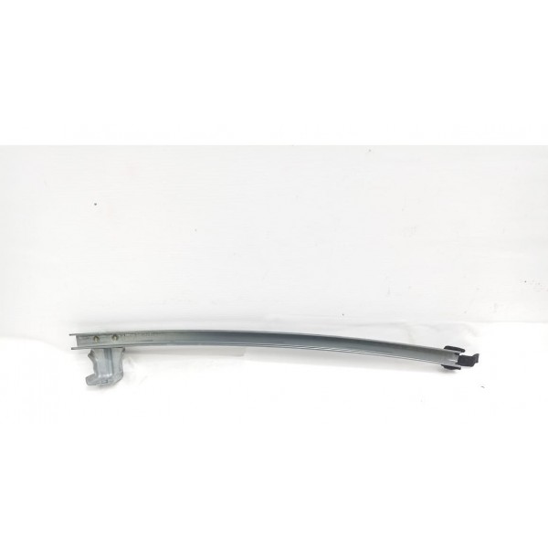 Guia Vidro Porta Dianteira Esquerda Nissan Kicks 2019 9030n