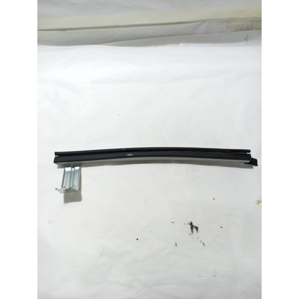 Guia Vidro Menor Porta Traseira Esquerda Nissan Kicks 2019