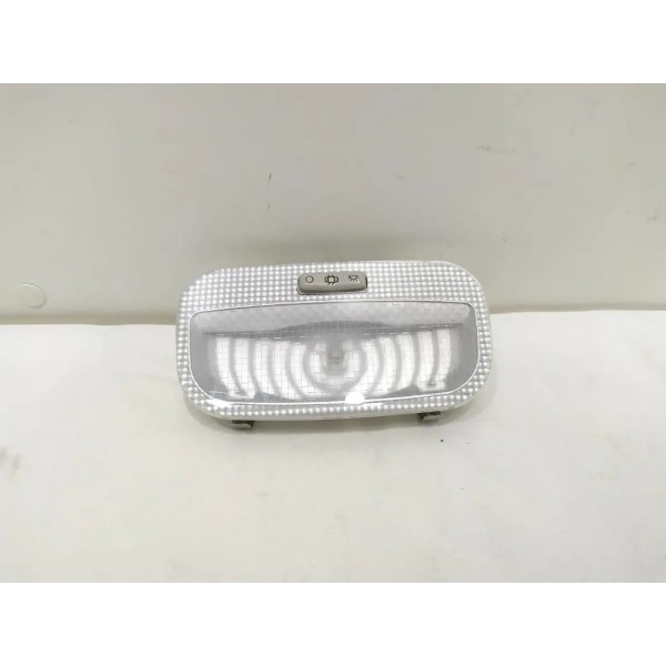 Luz Cortesia Peugeot Expert 2021