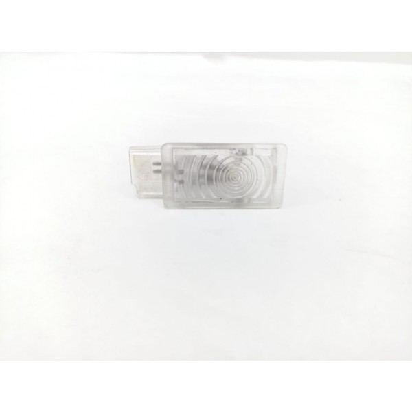 Luz Cortesia Esquerdo Porta Malas Tracker 2016